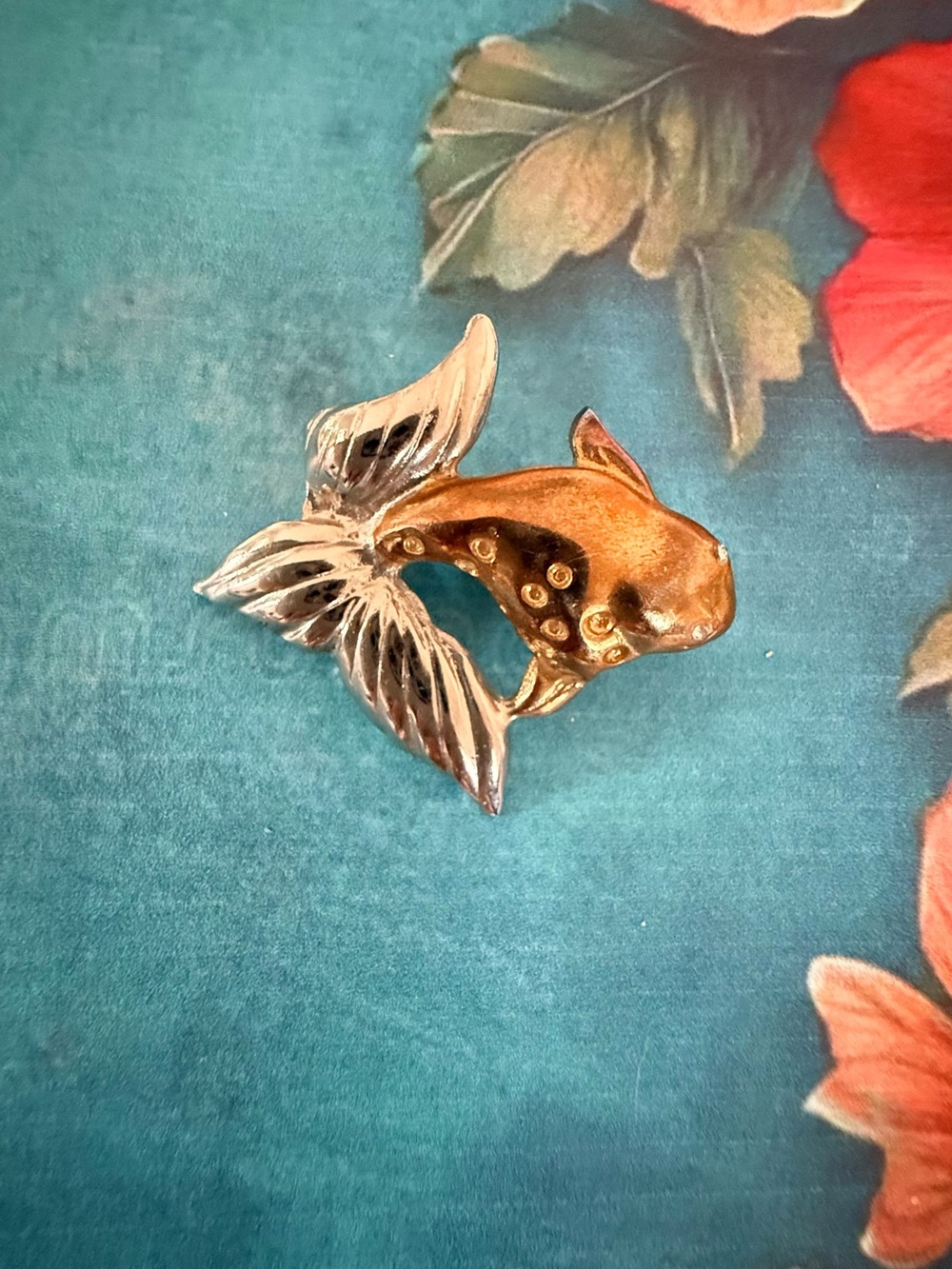Gold Fish Brooch.